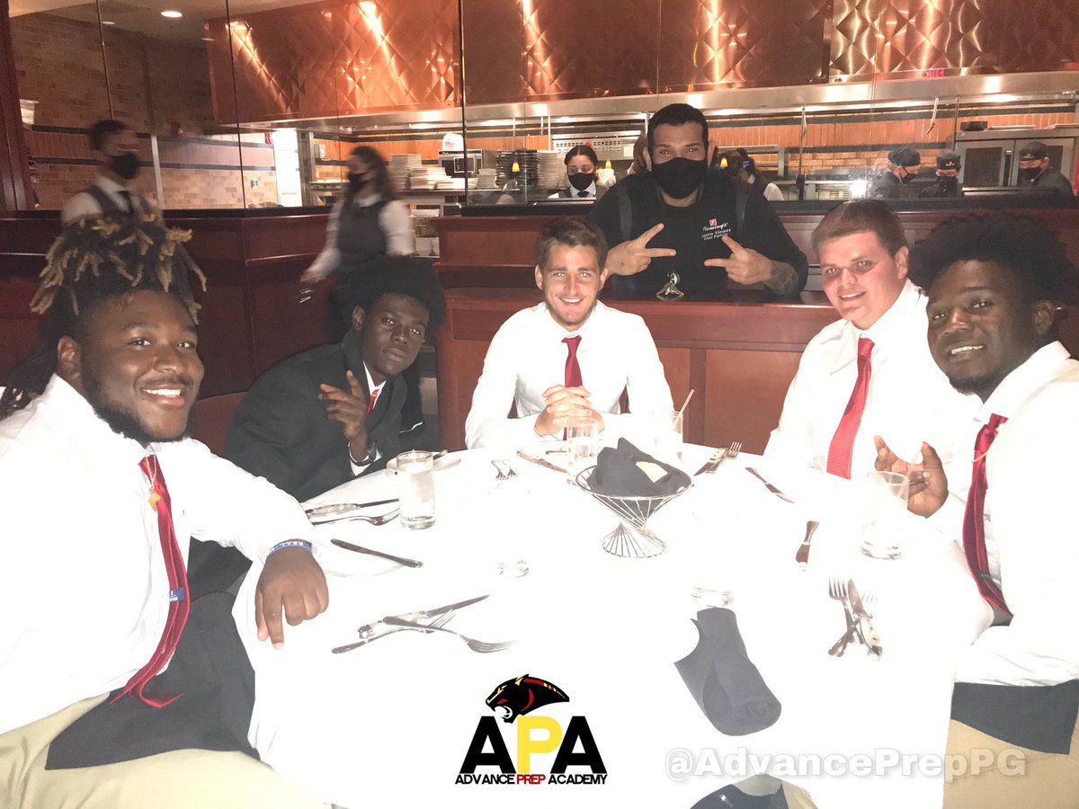 APACoachLeo's tweet photo. The opportunity to coach, mentor guide &amp; lead. We are brothers, fathers &amp; more importantly we are role models to our next generation of young scholars. These young men have experienced challenges that have allowed them to grow, trust &amp; learn themselves. We are APA #APAFAMILY https://t.co/tngMruwdZb
