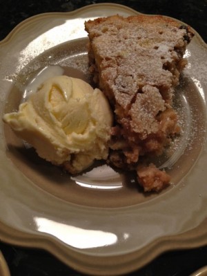 Simpleceleb's tweet image. The wonderfully warm flavors of apples, raisins, and walnuts in this recipe will definitely have you thinking about Fall.  Thiscake is extremely moist - serve it along with some vanilla beach ice cream and you have the perfect dessert!  Leftovers?  #applec thesimplecelebration.com/2014/09/first-…