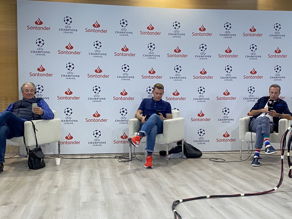 javibalboa85's tweet photo. Se repite la historia, anticipaban un derrota blanca peeeeeeero.... Las caritas, las caritas... jajajaja 
NO DAN UNA!! 😬😬😬😬 https://t.co/SKln3caIeW