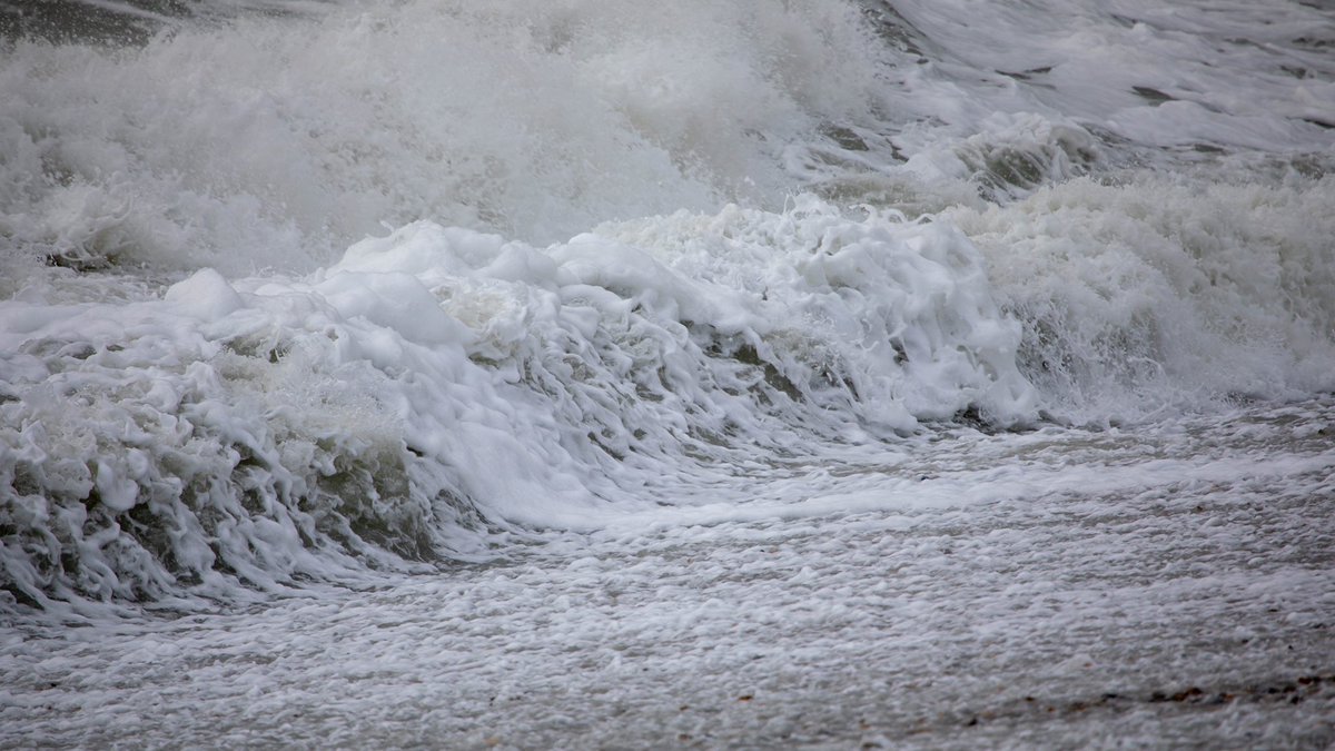 Favourite beach one for a while.. #beach #waves #thestormhour #ThePhotoHour