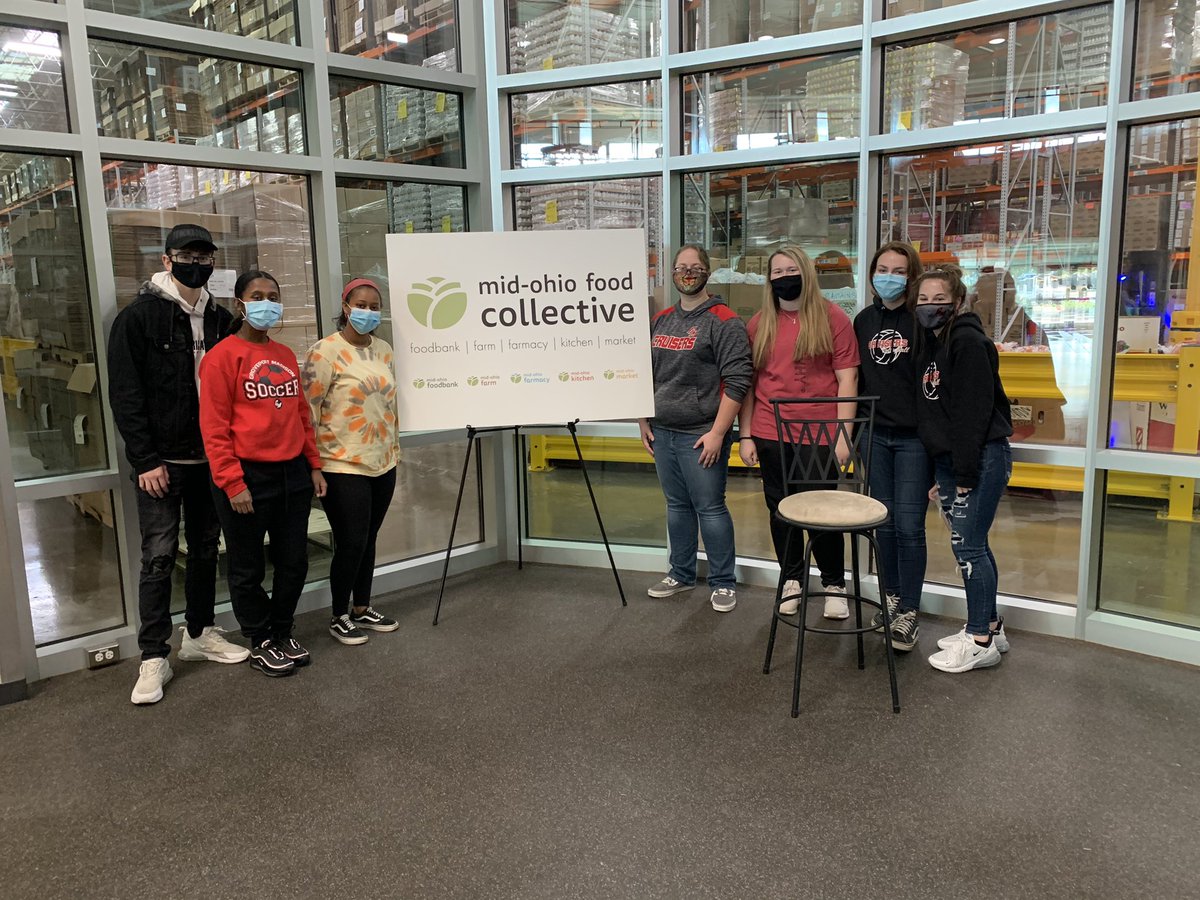 Some of our Key Club members volunteered at the Mid-Ohio Foodbank today! Such a great opportunity to give back to others. ❤️