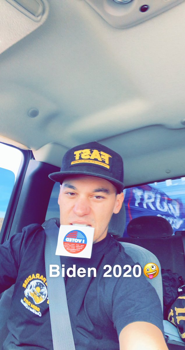 kody_edwards's tweet photo. Blue balls suck, so why would you vote blue https://t.co/qpoD4KB1Wy