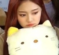 ❛ aclaraciones:—iré actualizando cuando me encuentre libre o cuando encuentre fotitos lindas de hyunjin siendo un gatito. ♡—es el primer hilo que hago, si hay algo mal me pueden decir.—por favor den fav y rt, soy una cuenta pequeña, me ayudaría mucho.—hyunjin los ama. ♡