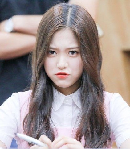 ❛ aclaraciones:—iré actualizando cuando me encuentre libre o cuando encuentre fotitos lindas de hyunjin siendo un gatito. ♡—es el primer hilo que hago, si hay algo mal me pueden decir.—por favor den fav y rt, soy una cuenta pequeña, me ayudaría mucho.—hyunjin los ama. ♡