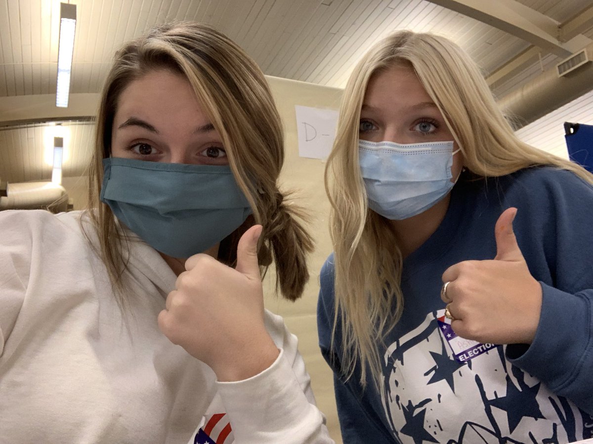 BcCouncil1's tweet photo. @BradleyCentral students were up early this morning to work the local elections on their day off from school! https://t.co/NXcjgwSCk3