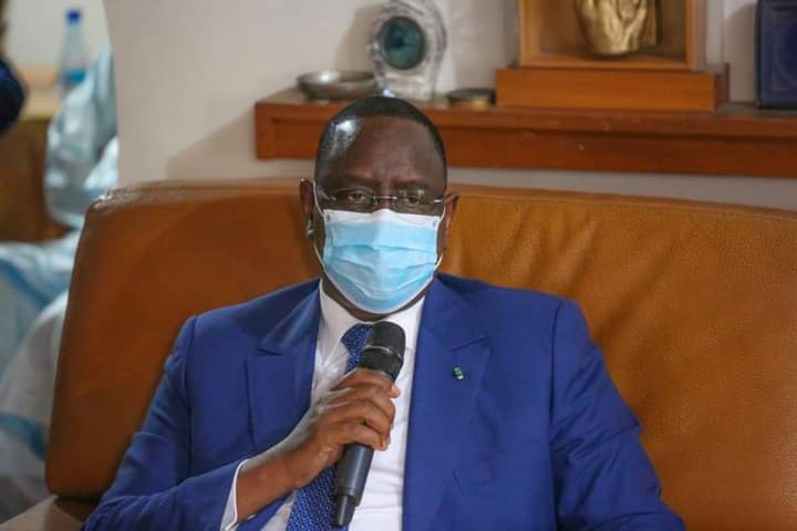 GIRepublicain's tweet photo. L'université de Thies portera le nom du Pr Iba Der THIAM. Décision prise par @Macky_Sall qui a présenté les condoléances de la nation à la famille de l'illustre disparu. Le projet d'écriture de l'histoire générale du Sénégal va également se poursuivre à hauteur de 150 millions. https://t.co/07V69ZdSFY