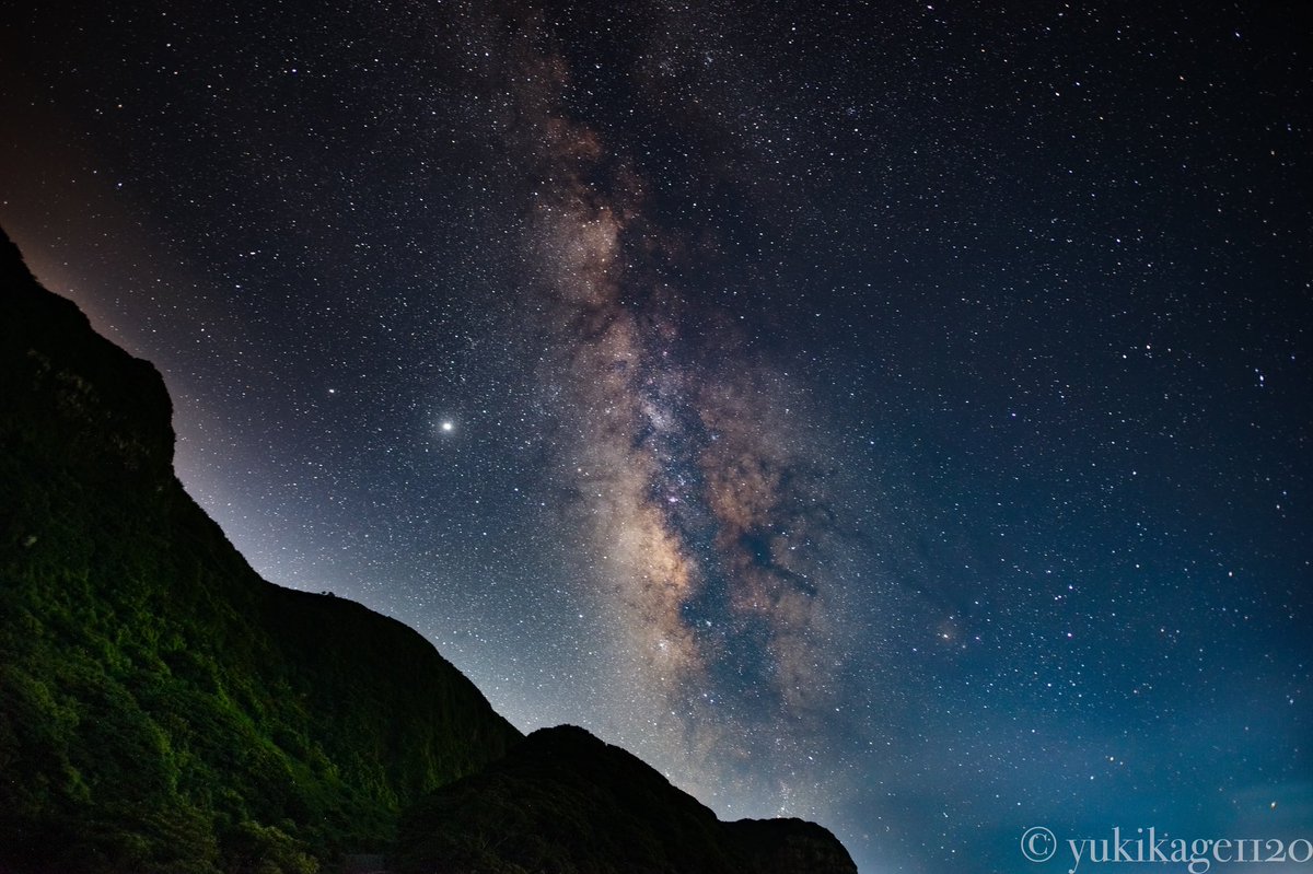 IceHeartYUKKIs's tweet photo. 天の川お気に入り4選
星空の写真を撮ってます🌌
#天の川 #MilkyWay #星景写真 #星空 #星 #北緯33度線展望台 #生月 #長崎 #ながさきサンセットロード #写真で奏でる私の世界 #ファインダー越しの私の世界 https://t.co/GOdwjIExwW