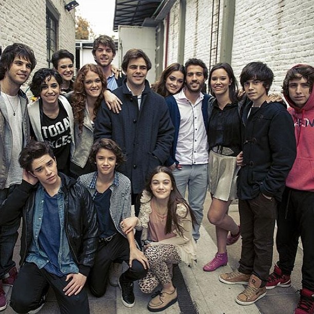 argentina_mya's tweet photo. una foto vieja que encontre del elenco de #alidos 😍🥰 https://t.co/DbZmiTHhfE