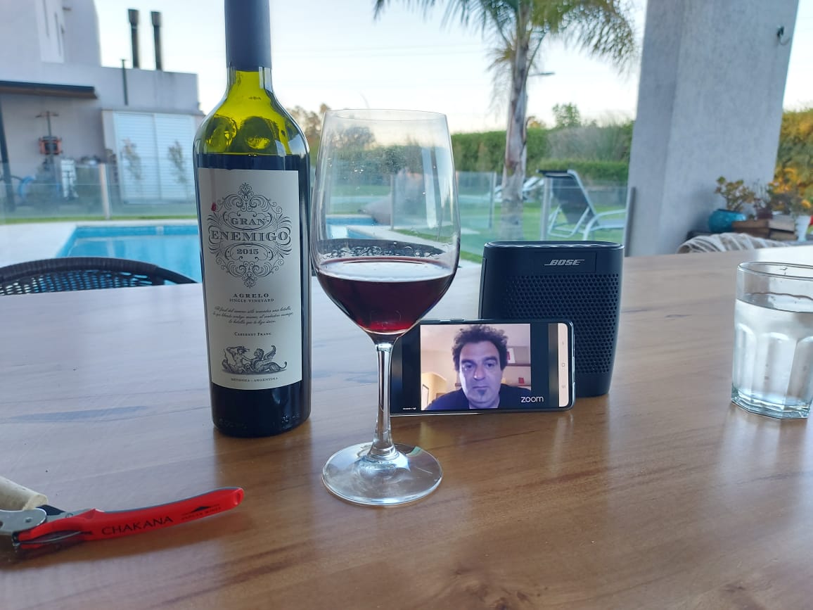 Arrancando charla de <a href="/alevigilmalbec/">Alejandro Vigil</a> con los <a href="/ArgWineBloggers/">ArgWineBloggers</a>