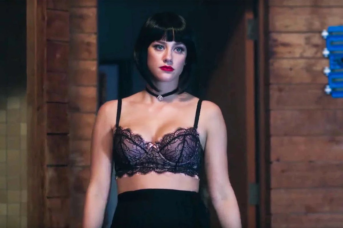 sami_jo4's tweet image. Popped up in my memories..That time we dressed as Good &amp;amp; Bad Betty lol 💕 (ignore the hideous wig🤣💀) @stephnyrose @lilireinhart @CW_Riverdale #halloweenthrowback #riverdale