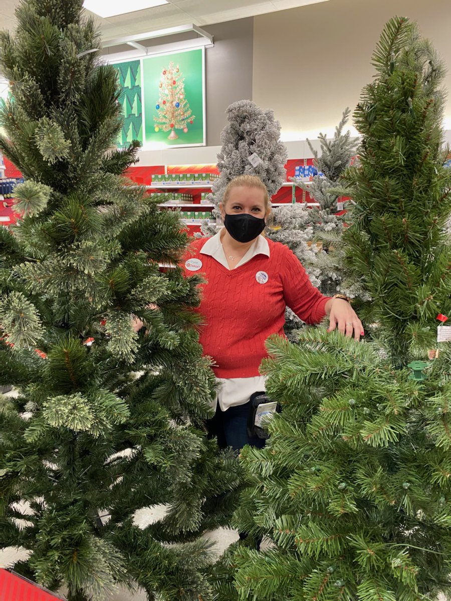 CdbLead's tweet image. I get paid, actual money, to fluff Christmas trees! #worksomewhereyoulove #T0655 #TARGET