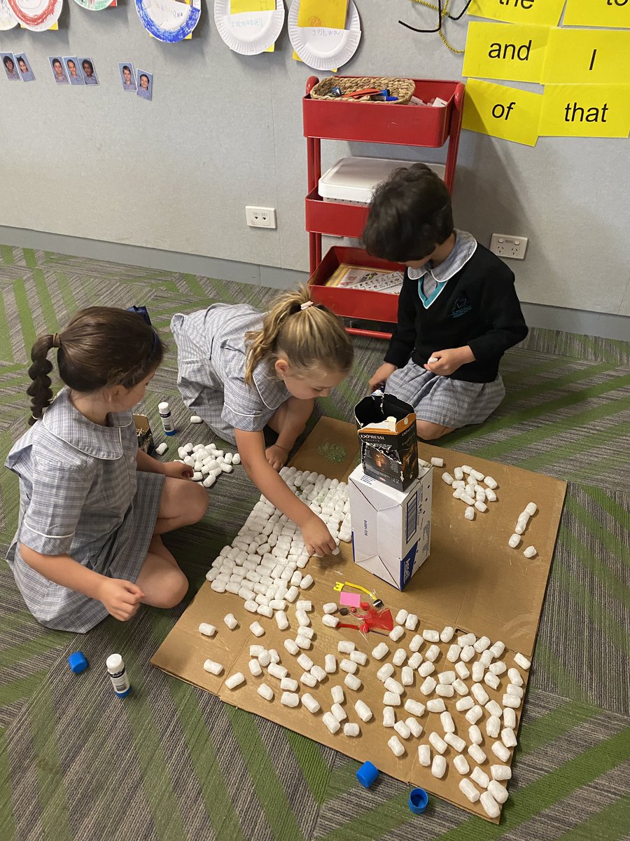 smcm_school's tweet photo. What will we build for our language experience activity this morning? #smcm #languageexperience #creativity https://t.co/w9uOTcxppb