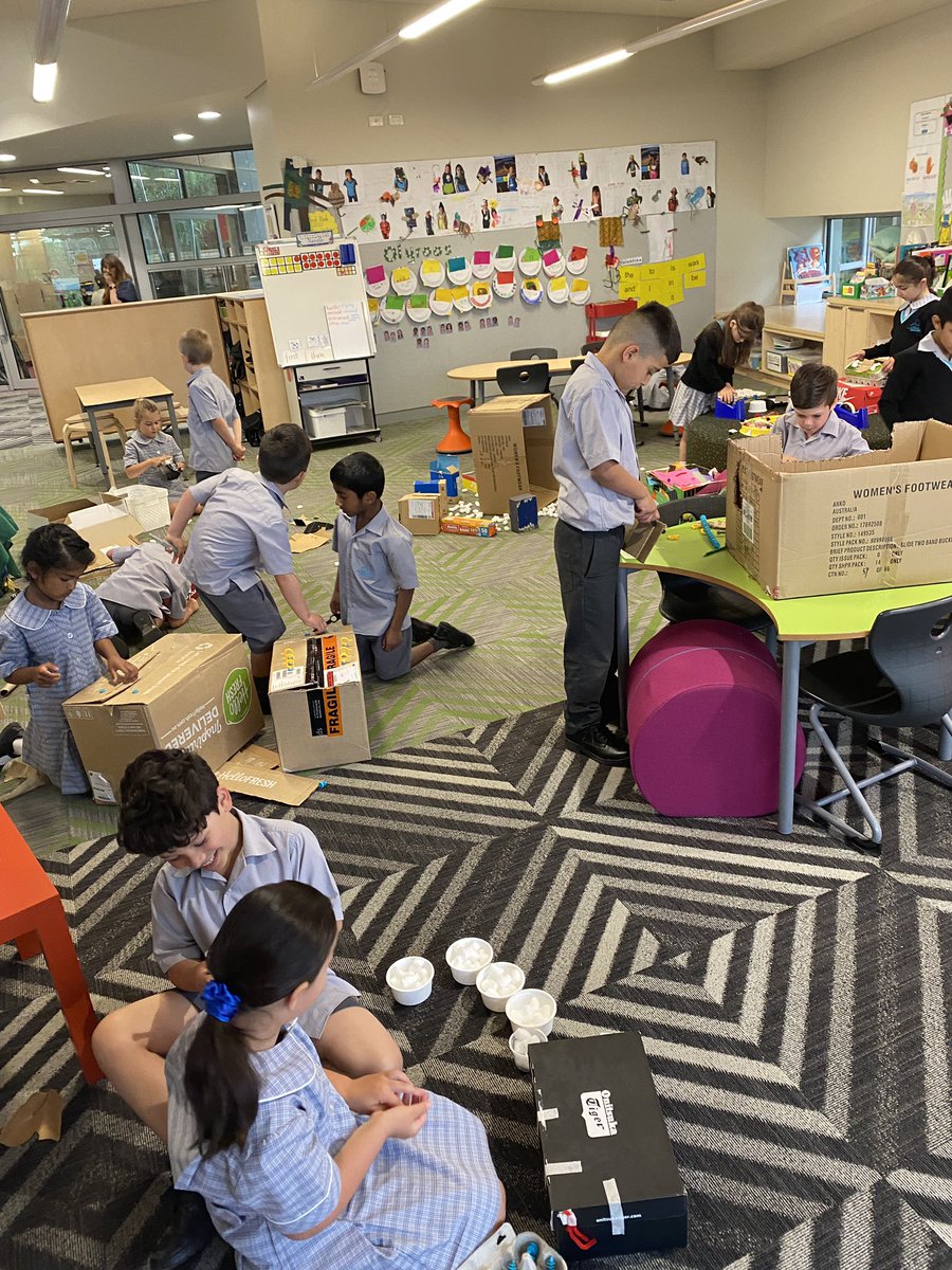 smcm_school's tweet photo. What will we build for our language experience activity this morning? #smcm #languageexperience #creativity https://t.co/w9uOTcxppb