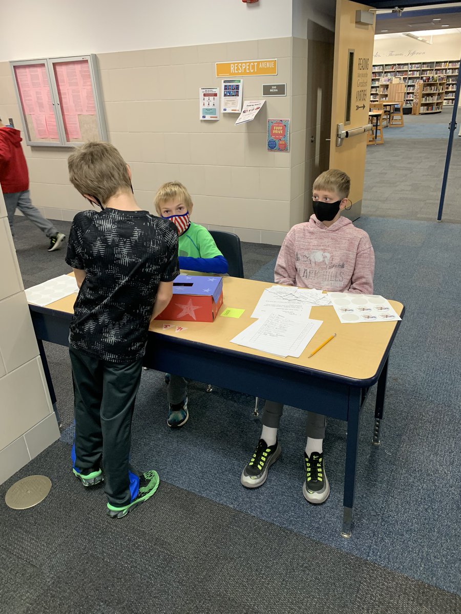 k_phillips28's tweet photo. Announcing the candy 2020 WINNERS.... SNICKERS! So proud of both of our candidates it was a very close battle! #cccougars #candy2020 https://t.co/5eswkvfWi5