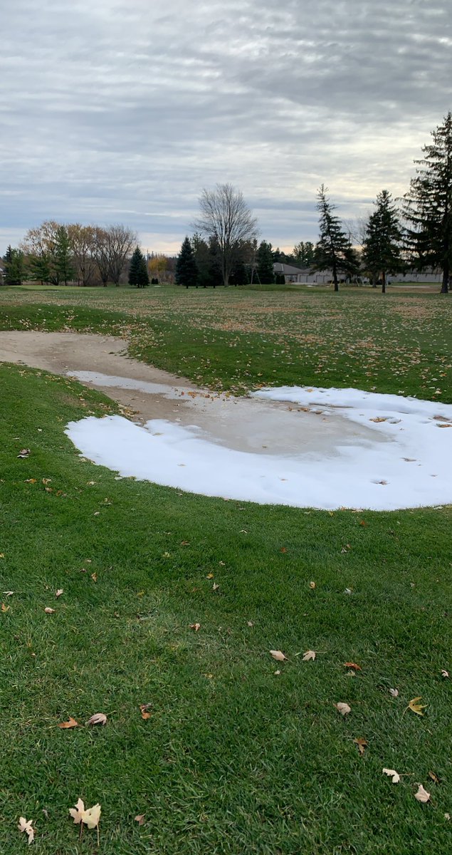 19Chizzy92's tweet photo. Beauty day to be out for some November Golf @MitchellGCC! #SnowHazard #LiveOverPar #CanadianGolf https://t.co/qAt7LZkjqI