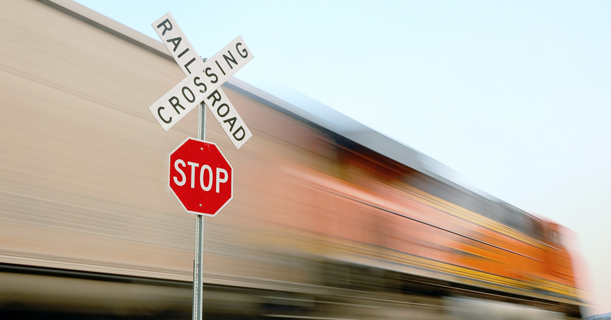 DriveTransX's tweet image. Be rail smart! @CNRailway created this helpful download on rail safety tips for truck drivers. Check it out: cn.ca/-/media/Files/… 

#railsafety #railsmart