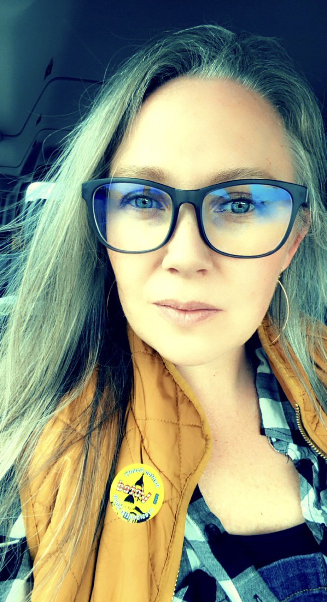 WhereOurHopeIs's tweet image. Grateful for brave and clear voices, touchstones for me this year and this election cycle, particularly @KSPrior. And the fine folks of #wct &amp;amp; #jesusgeeks who’ve made Twitter bearable, fun even. #voted #TX