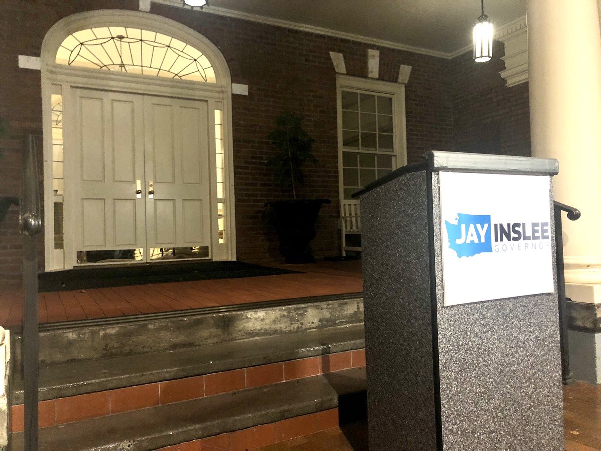 GaryKIRO7's tweet photo. Here’s a rare look at the Governor’s Mansion for the first-ever Election Night press gathering for  @GovInslee who we expect to speak to us within minutes. AP just declared Inslee the winner. First 3-term Gov in WA in 43 years. See it live @KIRO7Seattle https://t.co/CO8pOuzFni
