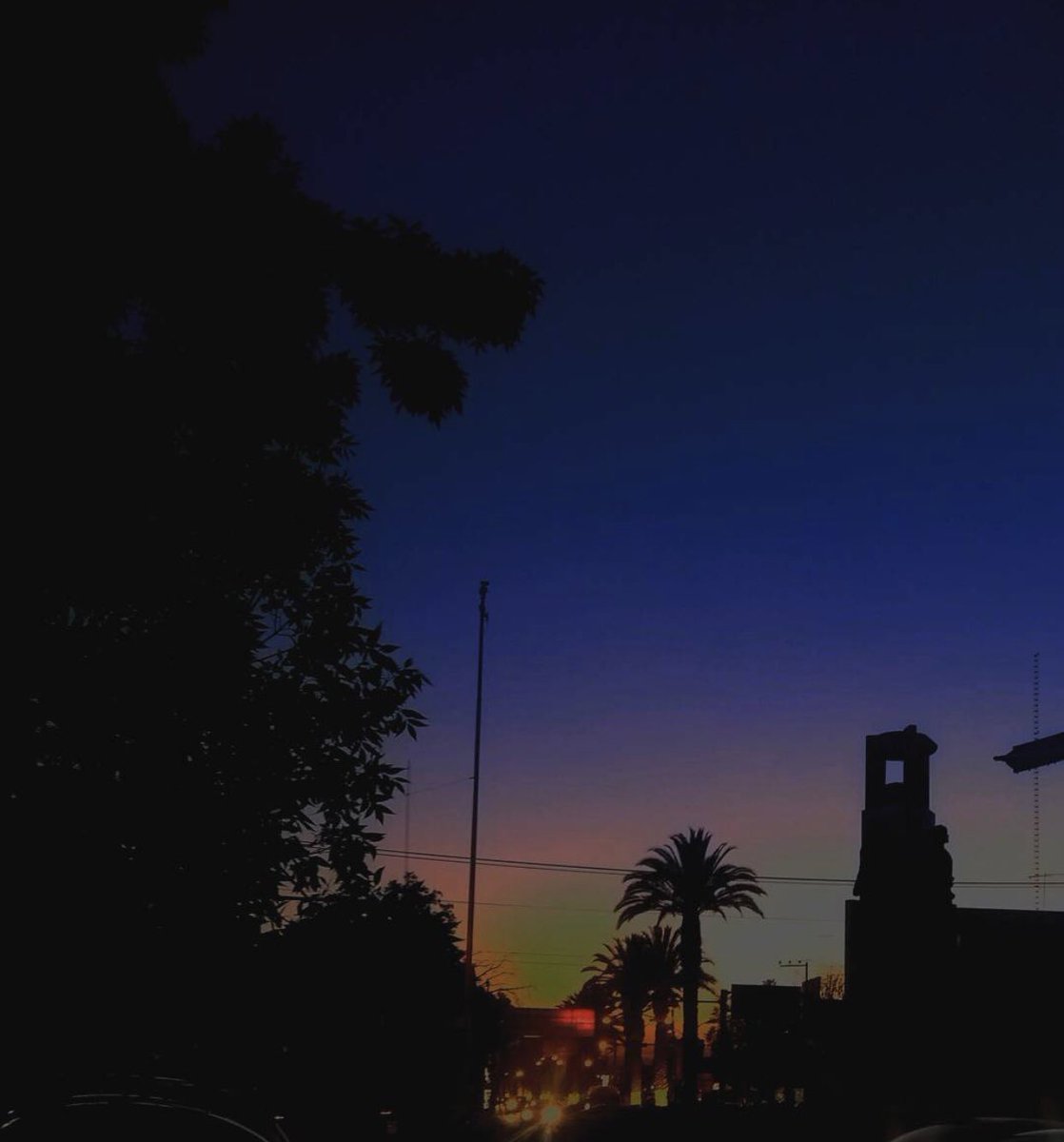 vamosalarevo's tweet photo. Magnífico atardecer en la mejor avenida de la Bella Airosa ...!!!

Te invitamos a recorrer los rincones de la #avenidarevolución de #pachuca 

Hermosa postal 📷 por @__lonely_human___ 
@vamosalarevo 
#ConsumePachuca #ConsumeHidalgo #consumelocal #VamosalaRevo #VamosalaRevoPachuca https://t.co/slpYpdER7J