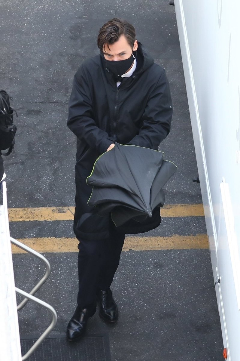 Harry on the set of Don’t Worry Darling - November 3