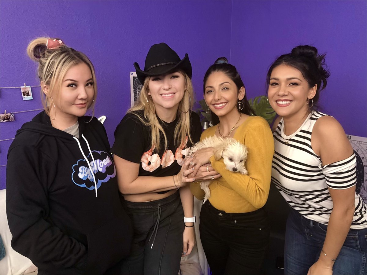 Dude @annielederman is funny af in this new episode and she also brought a puppy 🥺🥺🥺 New episode: youtu.be/BJ8lDRNoyLE