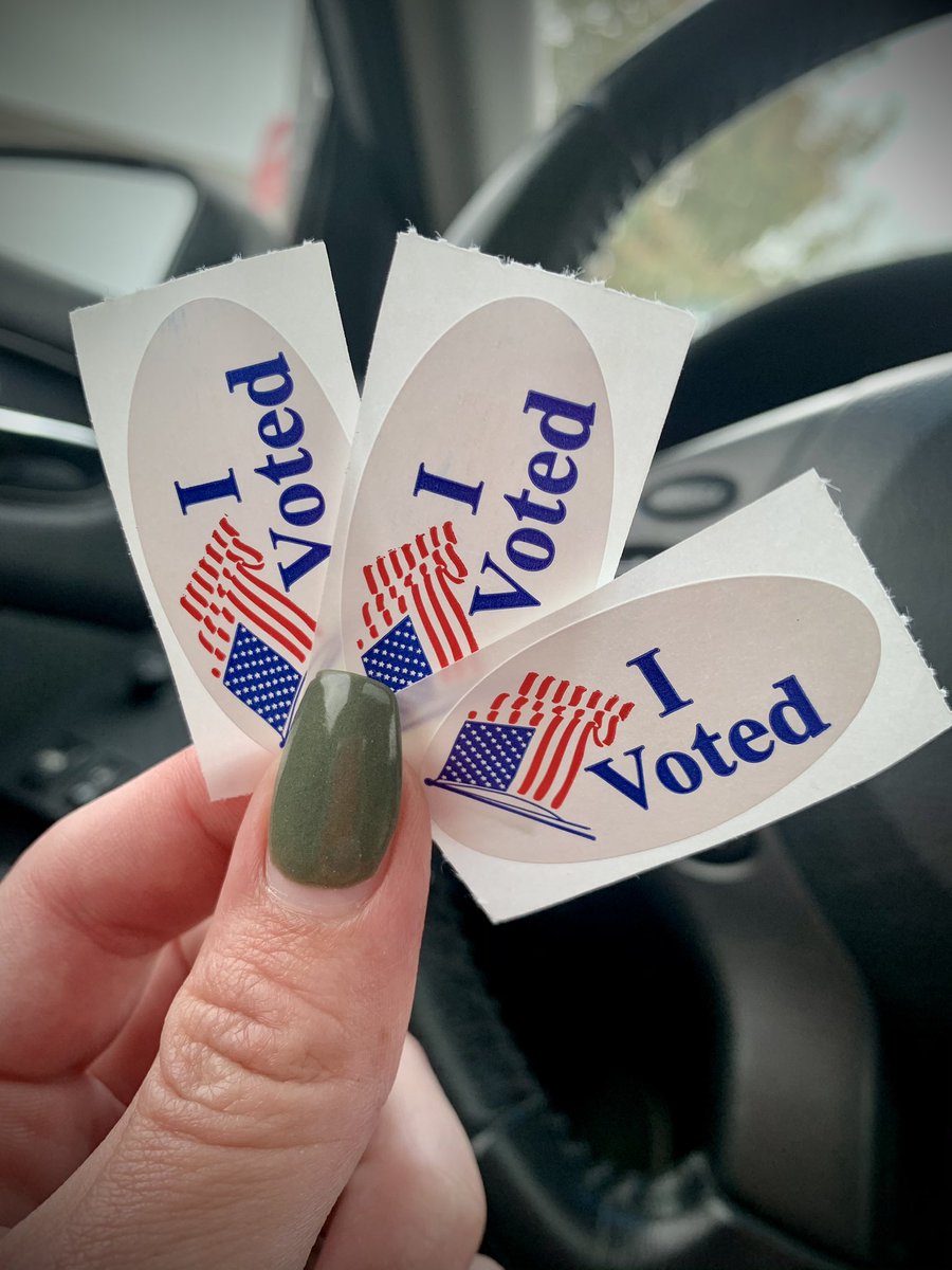 My vote is the voice of my mom, dad, brother and many others!!! 

Please Vote for those who can’t 🇺🇸 

PS- I voted for the first time ever and I may or may not have cried ... now this is part of my American Dream 💕