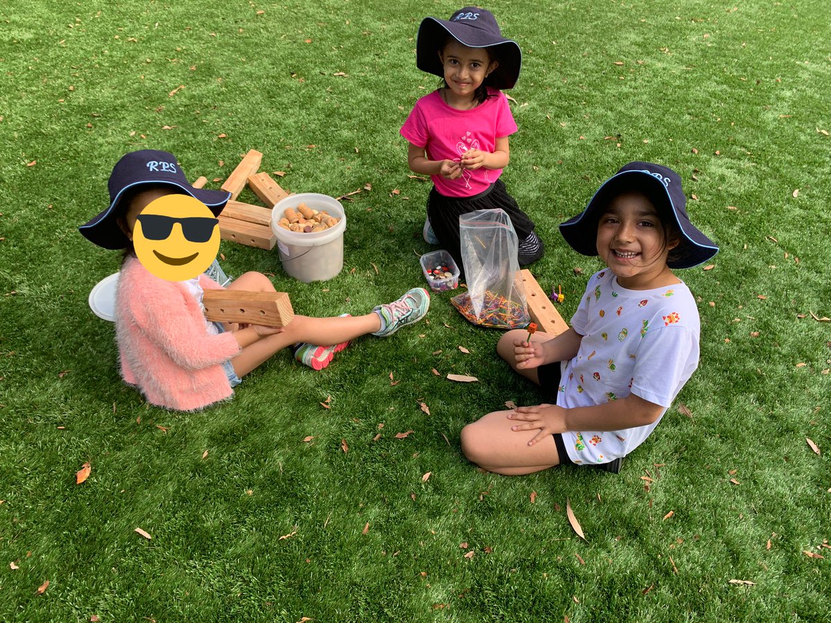 Loose parts play leaves so much room for the creativity and imagination of children 💭 <a href="/rosehillps/">Rosehill PS</a> <a href="/KindersRosehill/">Rosehill Kinders</a> #OutdoorClassroomDay