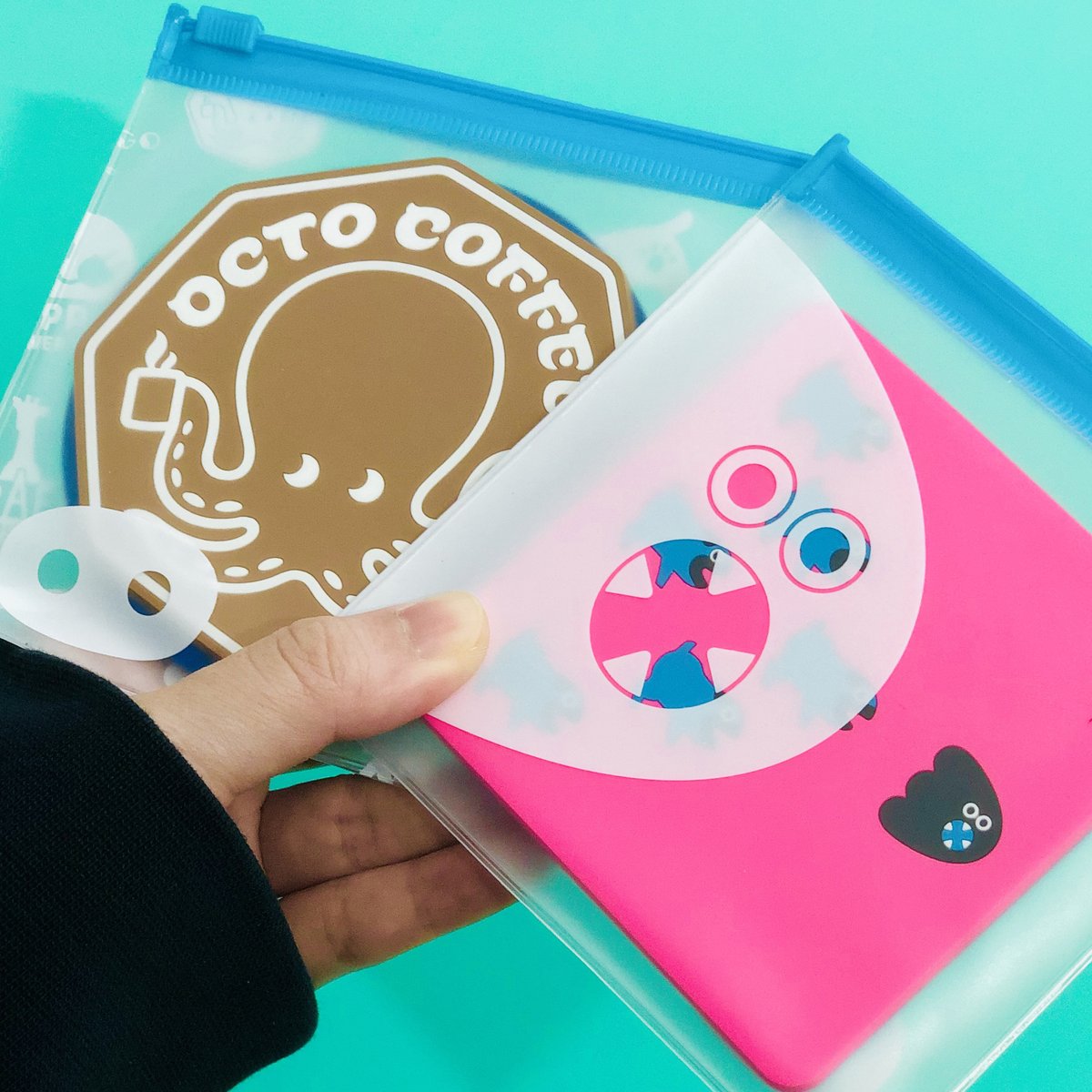 Oink Games Ar Twitter 新作グッズ スタータップス コースター ナインタイルパニック コースター を ゲームマーケット秋 で発売します オリジナルチャック袋入りのシリコンコースターで 2枚セットで1000円 税 ゲームマーケット特別価格は700円