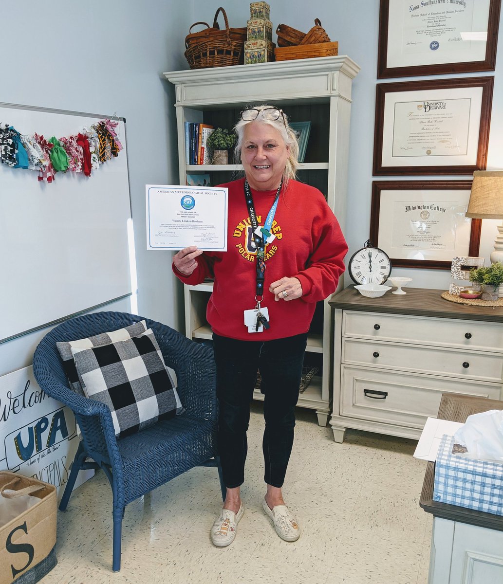UPAPolarBears's tweet photo. Mrs. Bonham is only the 27th person in the nation to earn this distinction!  Way to go!  #teacherleaders #scienceteachers @WMO @weatherchannel @ametsoc https://t.co/5JqZz0W2zd