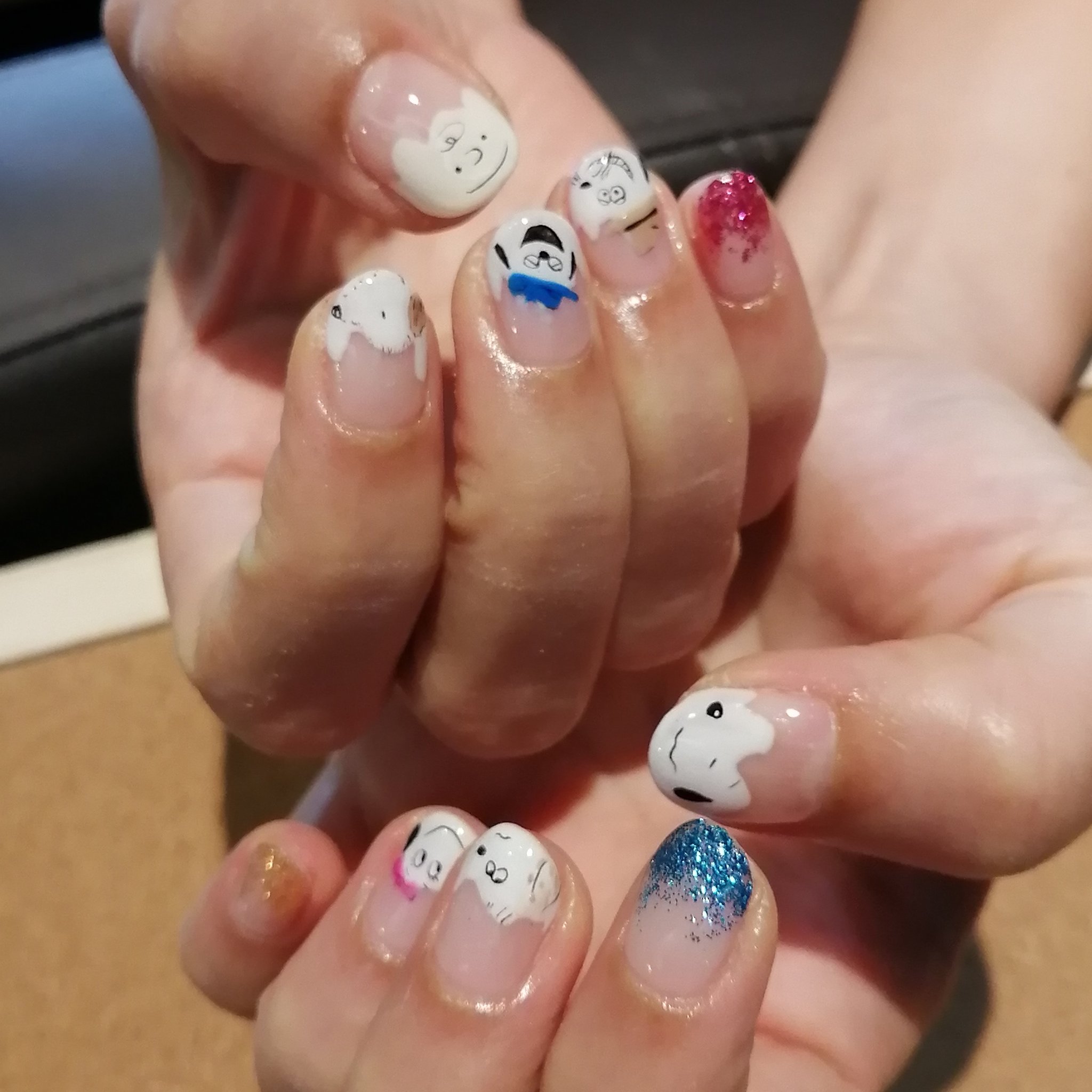 Hisae Nail Twitterren お客様ネイル もにょもにょスヌーピー このオラフめっちゃ喜んでるwww ありがとうございました ネイル 痛ネイル キャラネイル ネイルアート 手描きイラスト 手描きネイル 手描き アート 模写 モチーフネイル スヌーピー スヌーピー