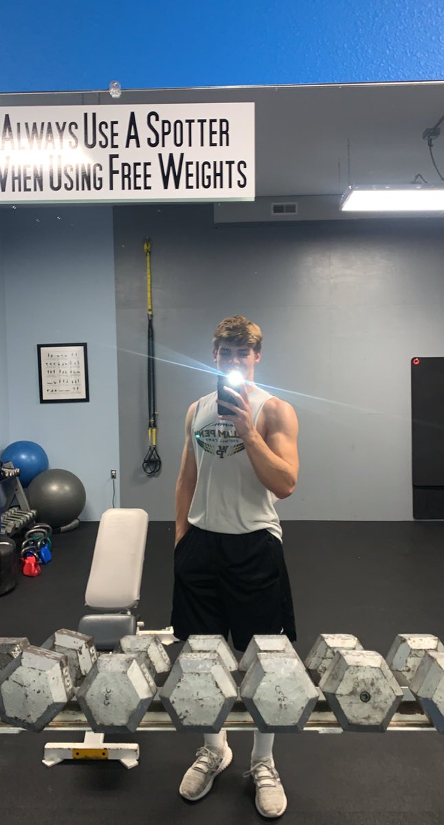RyleeScott11's tweet photo. The football season never really ends time to hit the weight room! LETS GO!! https://t.co/FgqfI7v0Tv