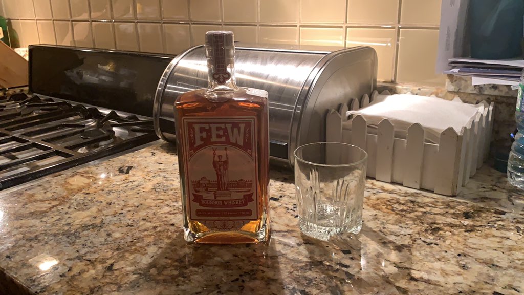 AnthonyCalabr12's tweet image. Key race announcement. I’m switching from wine to bourbon. @fewspirits