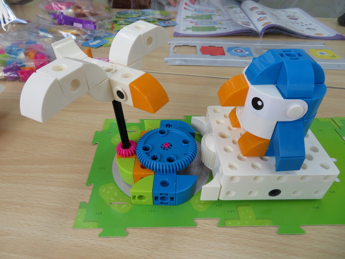 新発売の【プローボ】は、デジタルデバイスを一切使わずにプログラミングの基礎センスが身に付く、新発想のプログラミングおもちゃです！！
とにかくキャラがかわいくて、社内の人気者です♪
probot.jp