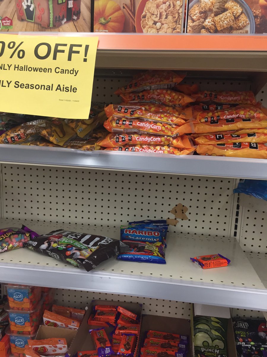 jaded_sister's tweet photo. 70% off, and still nobody wants it ๐ #TeamYuck https://t.co/I3UvBxe0Qa