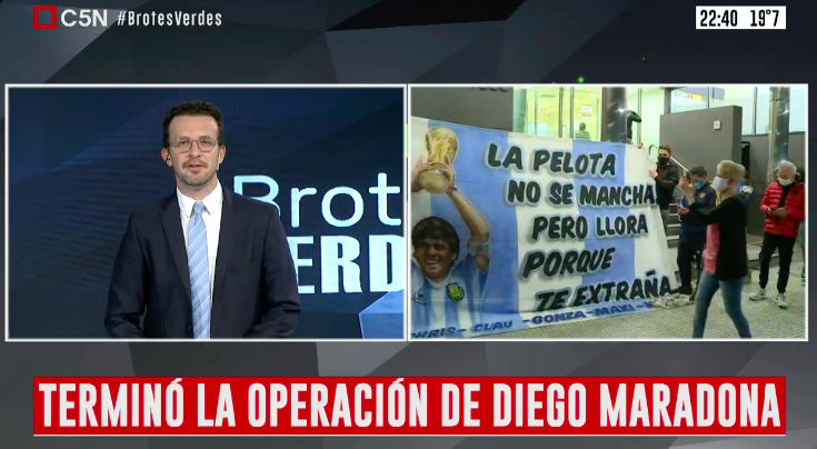 aleberco's tweet photo. MÓVIL EN VIVO 🌱| ALERTA: Terminó la operación de Diego Maradona 

📺 @C5N | 📲 https://t.co/nHVsX9A5CL | #BrotesVerdes https://t.co/sjjHQMjwSf