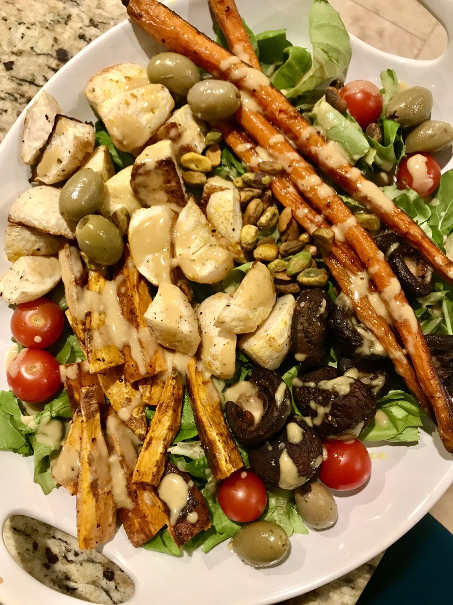 Cleaning out the fridge platter, roasted carrots, white turnips, sweet potato, mushrooms over a bed a mixed greens from the garden. Drizzle <a href="/minimalistbaker/">MINIMALIST BAKER</a> garlic tahini sauce on it and your golden! #81poppieseats #vegetables #farmtotable #texasgrown #growyourownfood #roastedveg