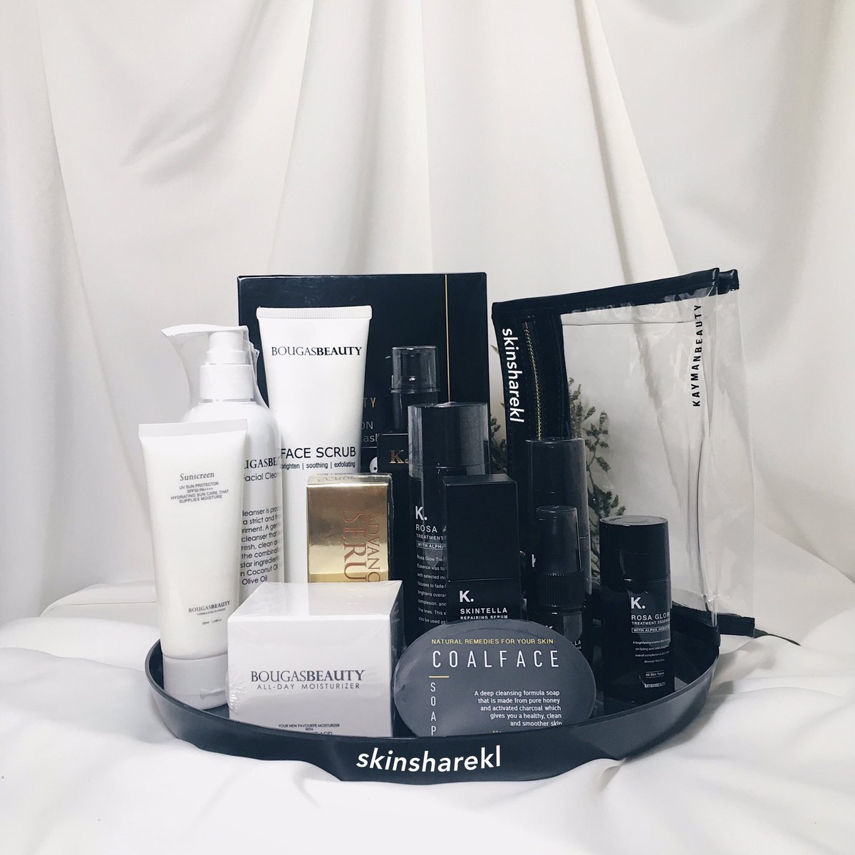 _catolfyaxsn's tweet photo. @hyunieunalaaah Hi &amp; thank you!

Im sheera from @skinsharekl, authorised agent of Kayman &amp; Bougas ☺️

✅ All items are ready stock
✅ Free postage
✅ Free gift
✅ Fast delivery
✅ COD: Taman Melawati, Wangsa Maju, Ampang &amp; nearby area 

To shop: 
https://t.co/Ufp7pGPrYM
https://t.co/cq0kAwt4Q2 https://t.co/HPiwDjctvE