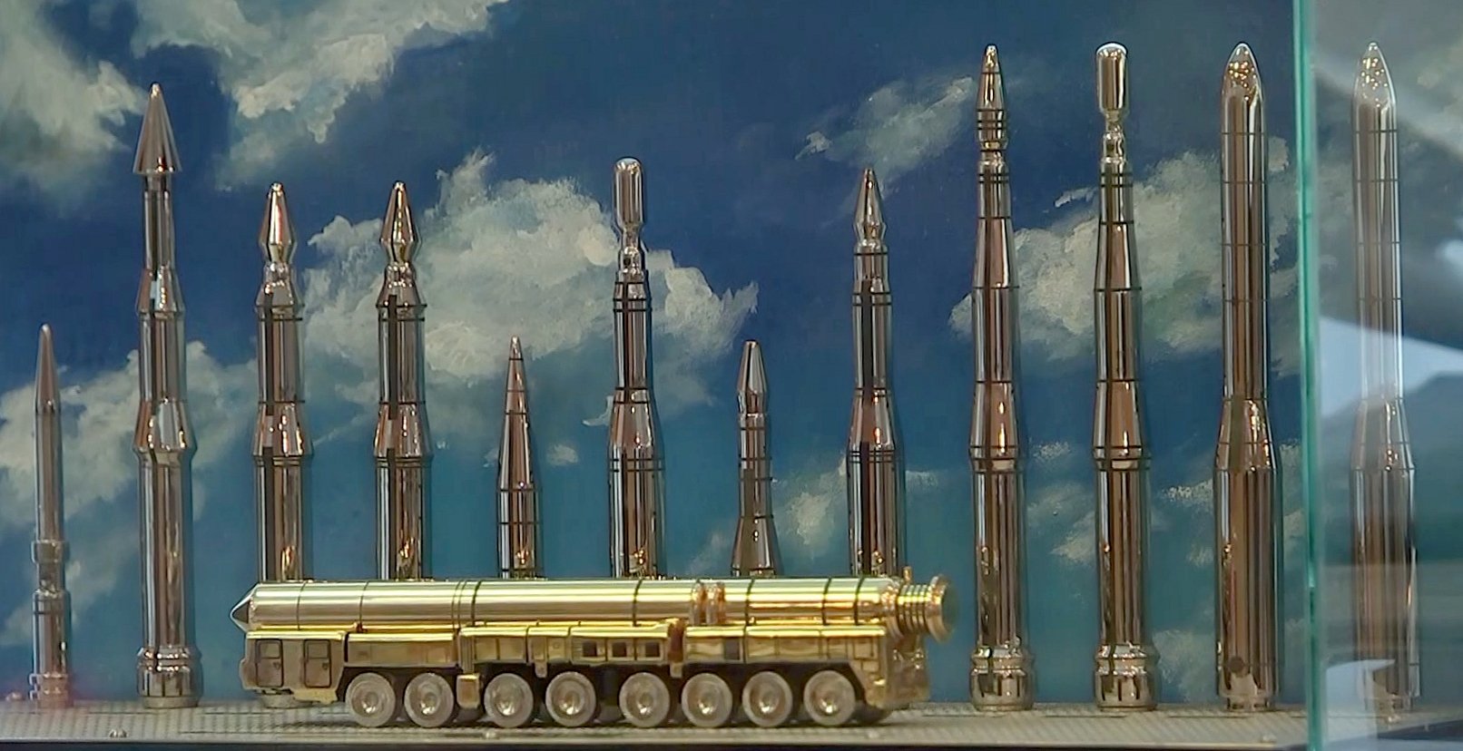 Strategic Missile Forces (RVSN): Discussion & News - Page 14 El8bSZhXUAAWPbG?format=jpg&name=large