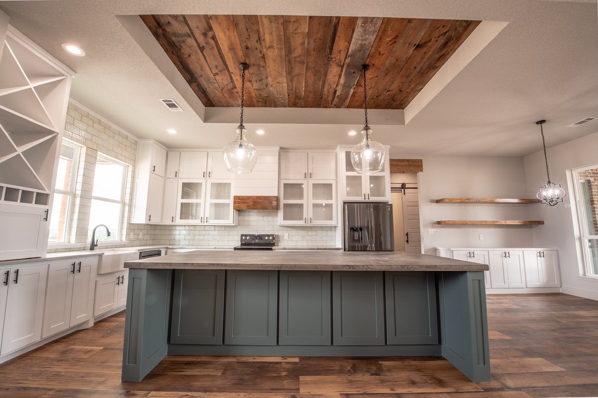 CatrinaKidd's tweet photo. #catrinakidd #kiddwagnerhomes #kitchen https://t.co/BrX2QEoepj