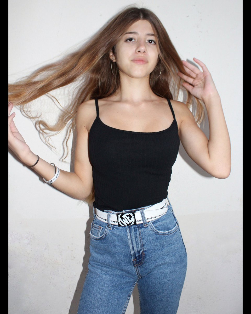iamflorentia's tweet photo. #Florentia #florentiasinger
#singer #teenmodel #μοντέλο #μοντέλα #teenager #teengirls #modelo #modell #modelgreece #autumnphotography #modella #teenmodels #teengirl #teensinger #nexttopmodelgreece #gntm #greecenexttopmodel #greeksinger #Patreon #Patreonmodel #onlyfansmodel https://t.co/USUhB9IktT
