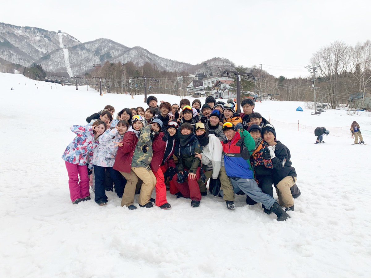 ALTS_sbc's tweet photo. コロナで新歓活動ができなくてとても残念です😢

これから雪山シーズンが近づくにあたり、ゆっくり活動を増やしていくので、１回生のみなさん、ご参加よろしくお願いします！🏂🗻❄

ゲレンデマジックで、友達や先輩たちとすぐに仲良くなれちゃう今が、チャンスです😆💕

写真は昨年の合宿の様子です！ https://t.co/PiN8fZi8tW