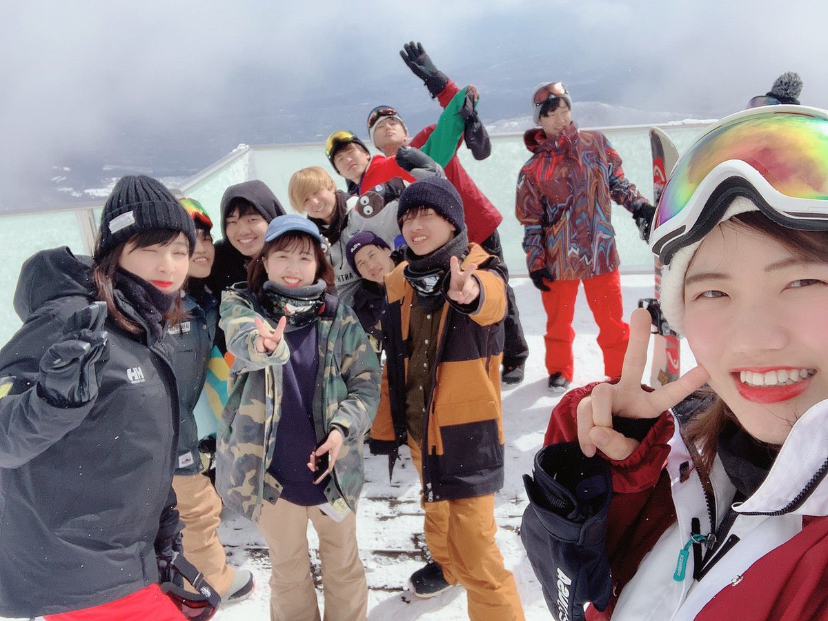 ALTS_sbc's tweet photo. コロナで新歓活動ができなくてとても残念です😢

これから雪山シーズンが近づくにあたり、ゆっくり活動を増やしていくので、１回生のみなさん、ご参加よろしくお願いします！🏂🗻❄

ゲレンデマジックで、友達や先輩たちとすぐに仲良くなれちゃう今が、チャンスです😆💕

写真は昨年の合宿の様子です！ https://t.co/PiN8fZi8tW