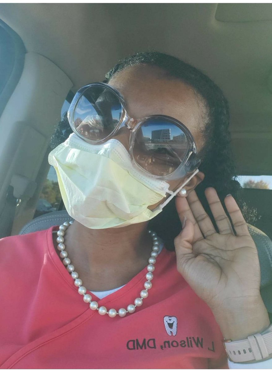 ToyaruthDiva's tweet image. She stands in Divine 9 Solidarity.
#violetsandpearls #WhenWeAllVote