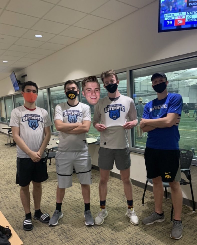 TRHSultimate's tweet photo. 4.5 Teddies Alumni repping in Iowa City! @UofIowaUltimate has some dawgs out East... #r2a #rollteds https://t.co/Sopj3CkV7A