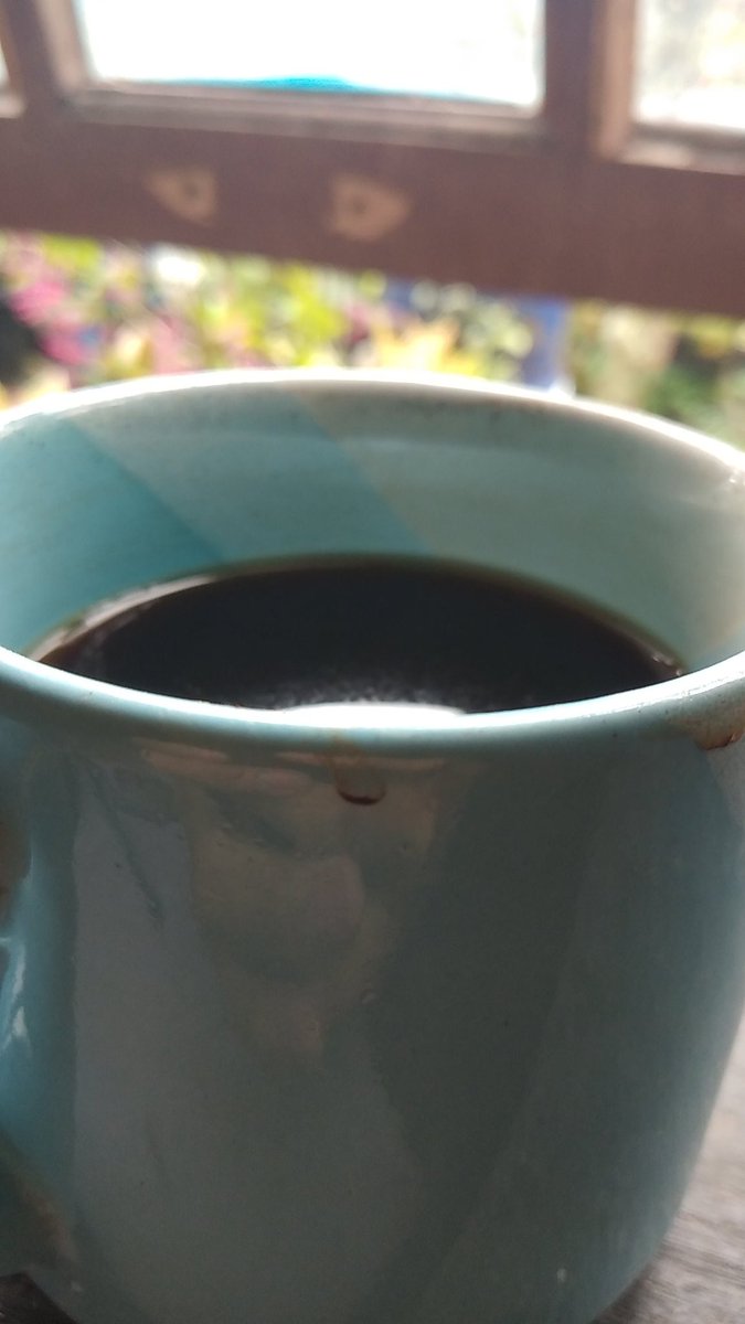 urangAwaknyo's tweet photo. @DivergentBound1 Pagii juo... Aamiin☕ https://t.co/UEBDYK8nrR