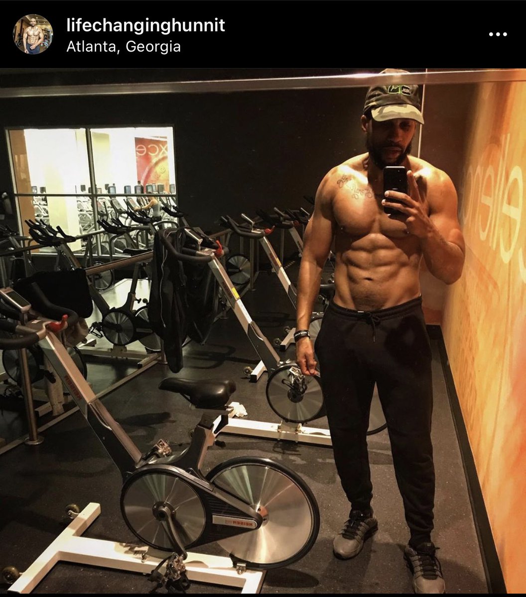 AskHunnitHow's tweet image. #PardonMe I just needed some #FitnessInspiration and who better than me to give It to myself ! #iammyowngoals It’s crazy what I’ve been able to do with Herbalife. From losing weight to getting abs to gaining weight and keeping my abs. I love to set new goals. #thegetback