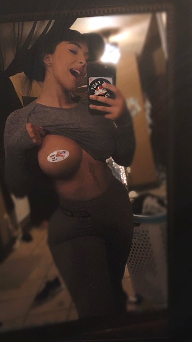 #vote #Vote2020 https://t.co/7jZGAueOCW<a href="/tag/vote"class="tags">#vote</a><a href="/tag/vote2020"class="tags">#Vote2020</a>