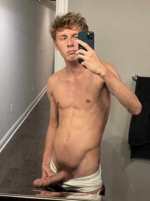 Would I be hottest newcomer or favorite cock? https://t.co/Nnjdf3FLIb https://t.co/QYCUk4i9Kq