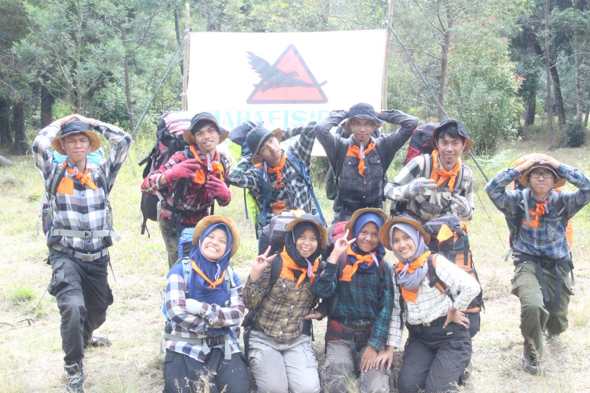 Sudah 2 tahun menjadi Tuan Putri Tlogo Dlingo, Time flies too fast 
4.11.2018 // 4.11.2020
Hello Genk!!!
<a href="/mahafisippa/">Mahafisippa UNS</a>