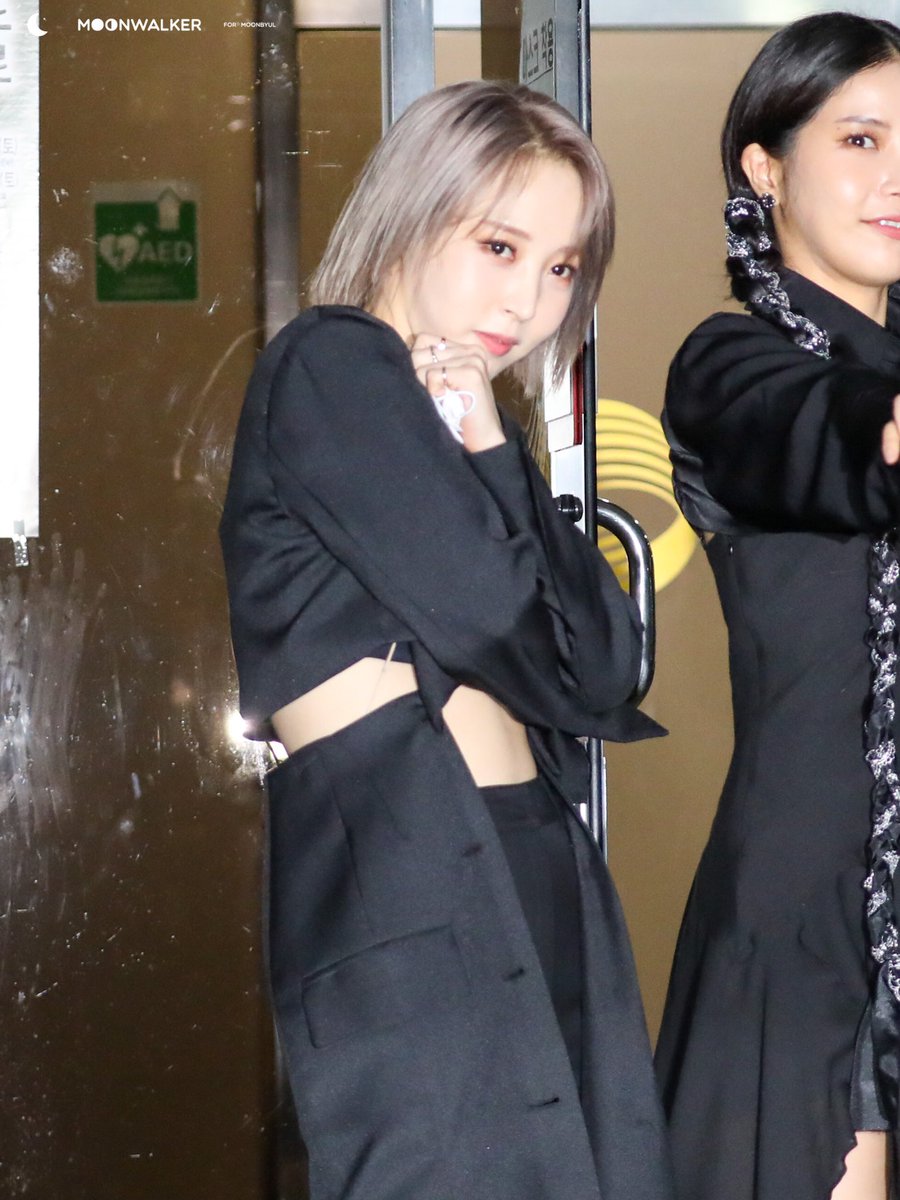 201103

#MAMAMOO #MOONBYUL
#마마무 #문별 
#문별이 #玟星 #文星伊
